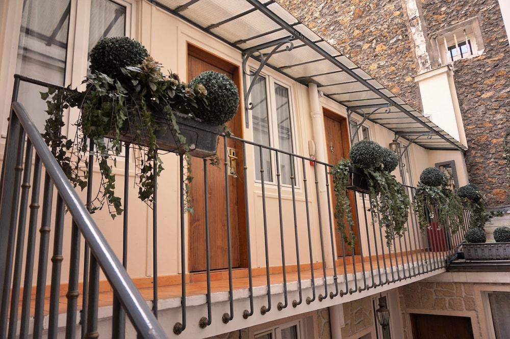 Hotel Istria By Magna Arbor Paris Exterior photo