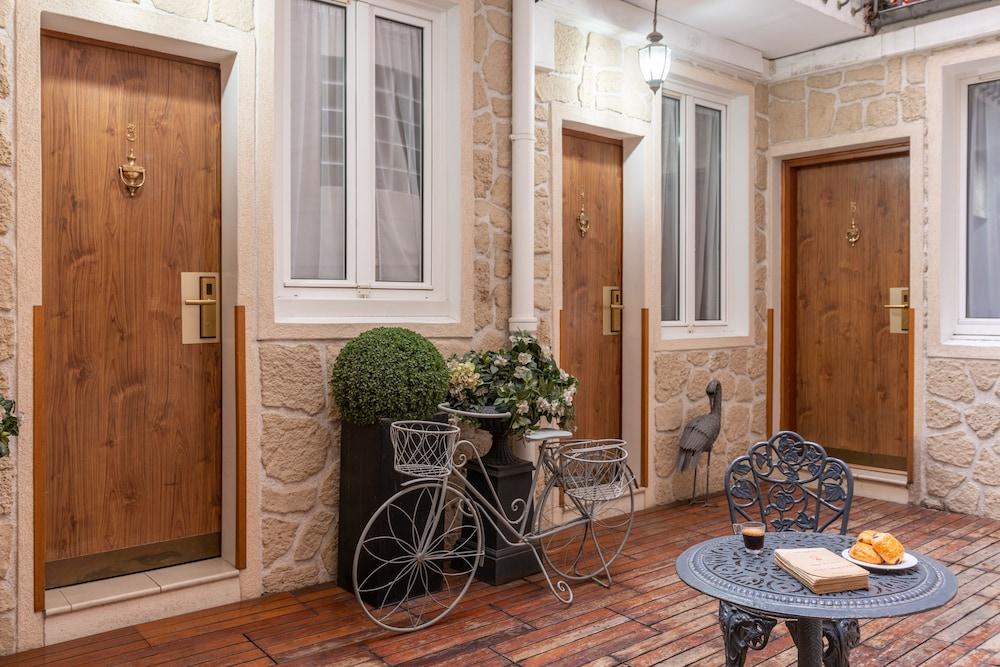 Hotel Istria By Magna Arbor Paris Exterior photo