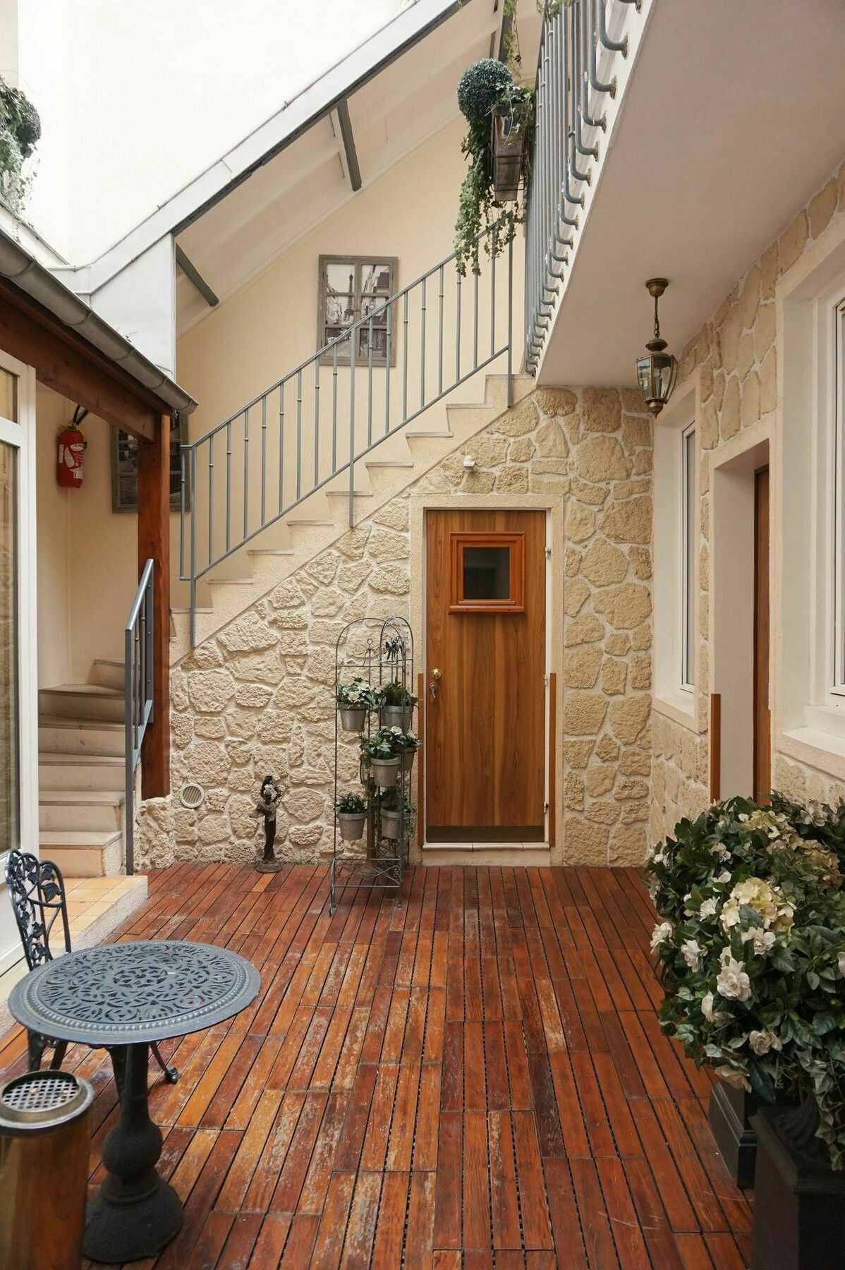 Hotel Istria By Magna Arbor Paris Exterior photo